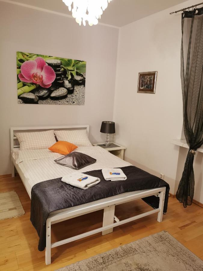Klimatyczna Kawalerka W Centrum Warszawy Apartment *